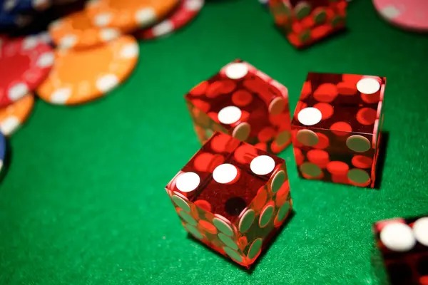 Cash Out interface showing live position value and settlement button during active slot session